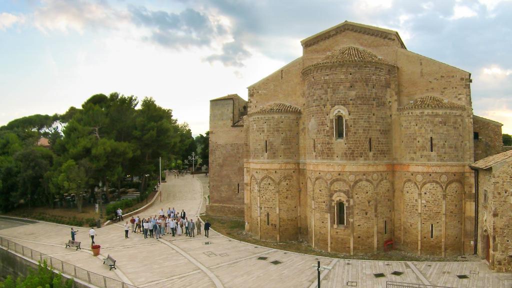 Hotel Leondoro Castel Frentano Exterior foto
