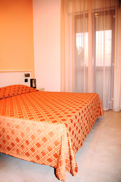 Hotel Leondoro Castel Frentano Exterior foto